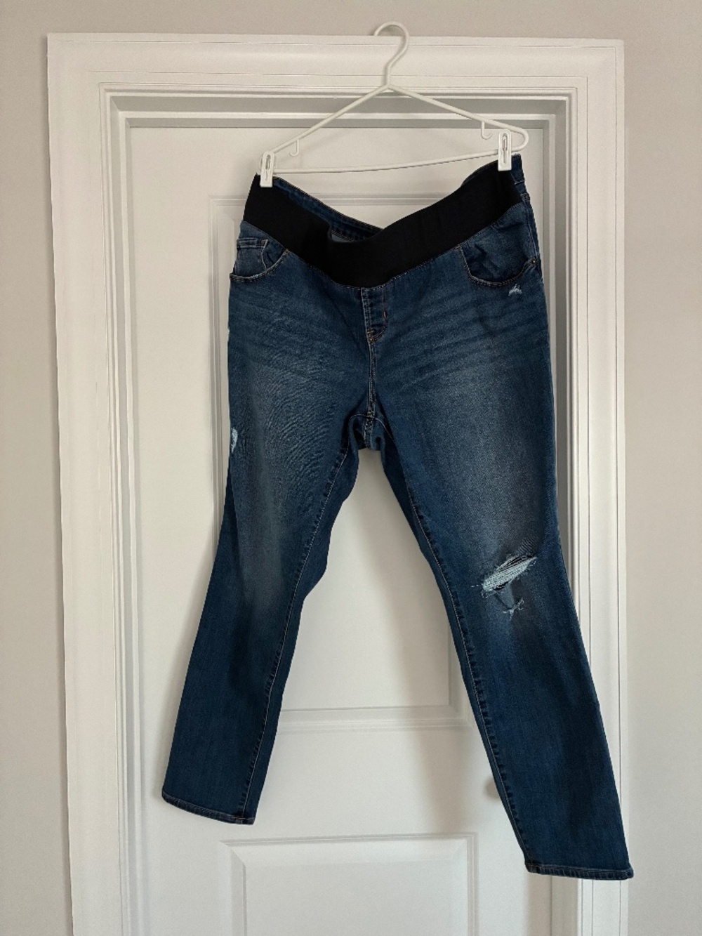 Old Navy MATERNITY rockstar super skinny distressed jeans